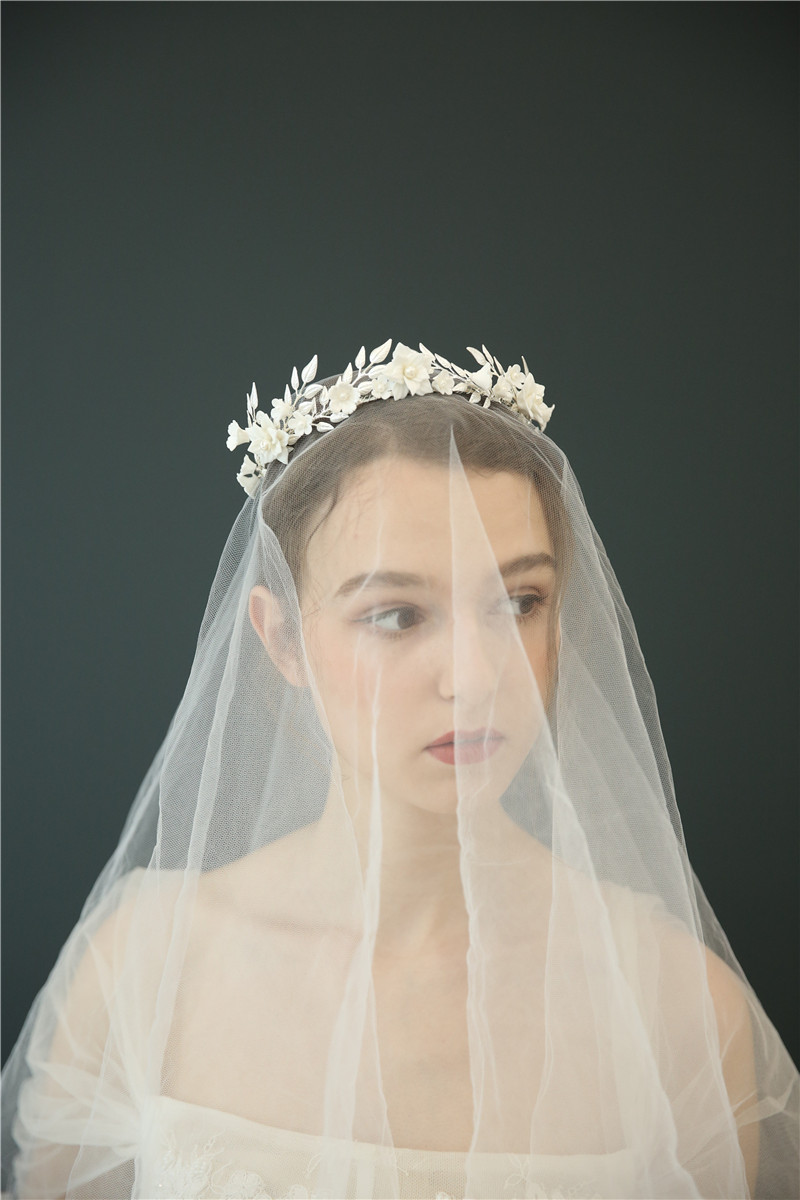 White Flower Fashional Rhinestone Tiara Crystal Bridal Wedding Crown
