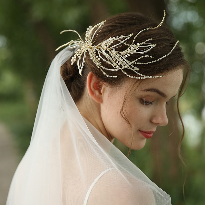 Beautiful Handwork Unique Style Gold Wedding Rhinestone Hair Clip